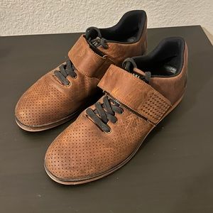 NoBull Coffee Leather Lifters